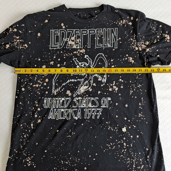 Led Zeppelin Band Tour 1977 Black Destroyed paint splatter t-shirt, size XL - Picture 5 of 10